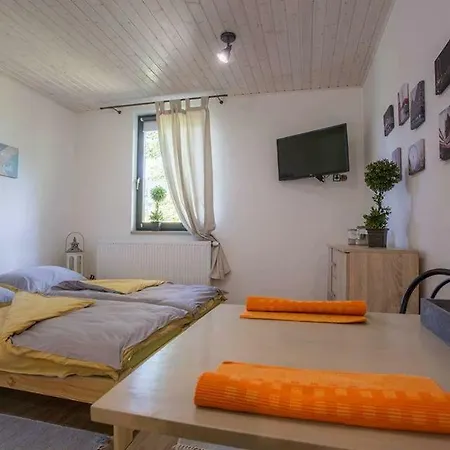 Pod Horou Apartament Stiavnicke Bane